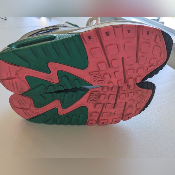 NIKE Air Max South Beach AJ1285-100 - Picture 7 of 15